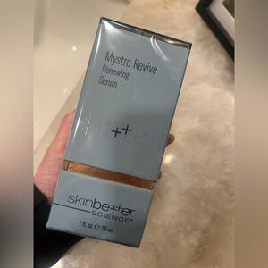 Skinbetter Science Mystro Revive Renewing Serum - NEW